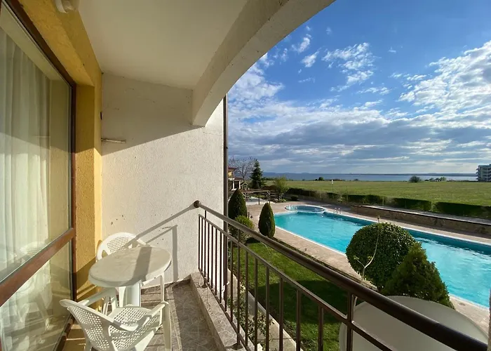 Rutland C8 Two Bedroom דירה