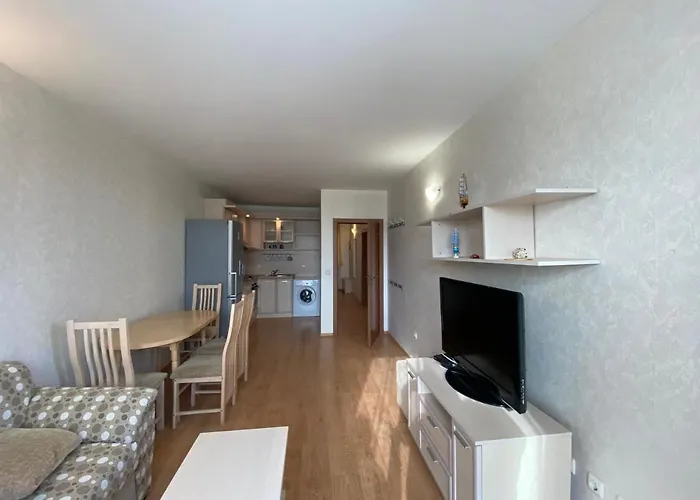 Rutland C8 Two Bedroom דירה רבדה