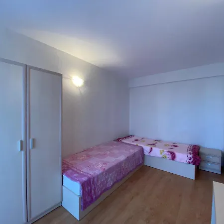 Apartment Rutland C8 Two Bedroom Rawda