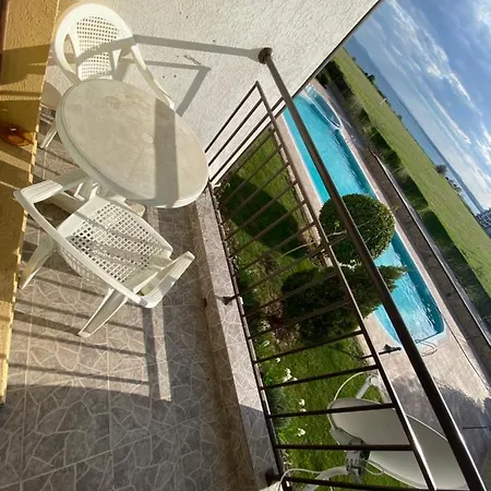 Апартаменты Rutland C8 Two Bedroom