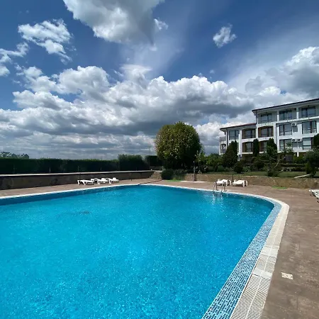 Апартаменты Rutland C8 Two Bedroom Равда