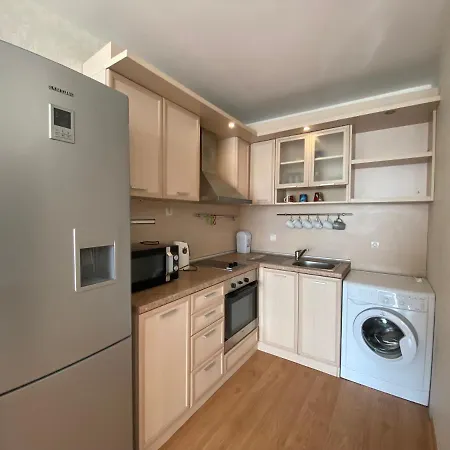 Rutland C8 Two Bedroom * Равда