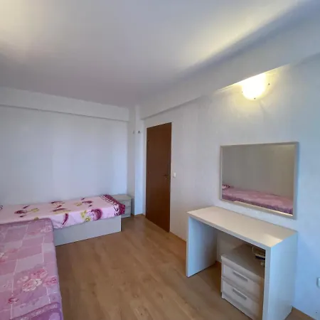 Rutland C8 Two Bedroom Апартаменты