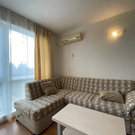 Rutland C8 Two Bedroom Апартаменты *