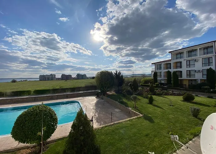 Rutland C8 Two Bedroom Appartement *