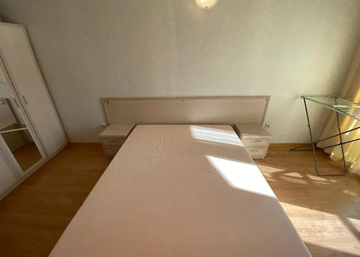 Apartment Rutland C8 Two Bedroom *